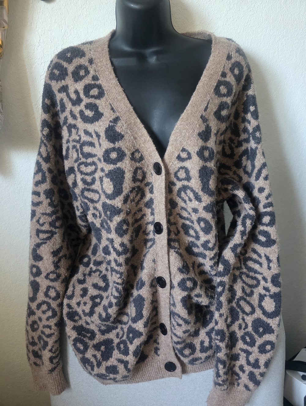 Cozy Leopard Print V-Neck Cardigan Sweater - Taupe/Black